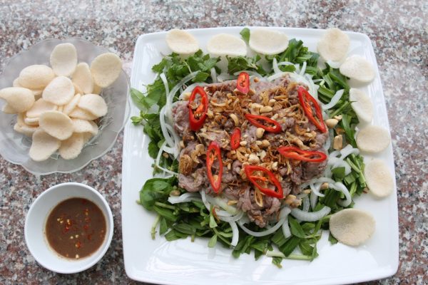 bò tái chanh